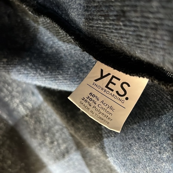 Yes snowboarding men’s medium flannel EUC thick snap down - Picture 4 of 5